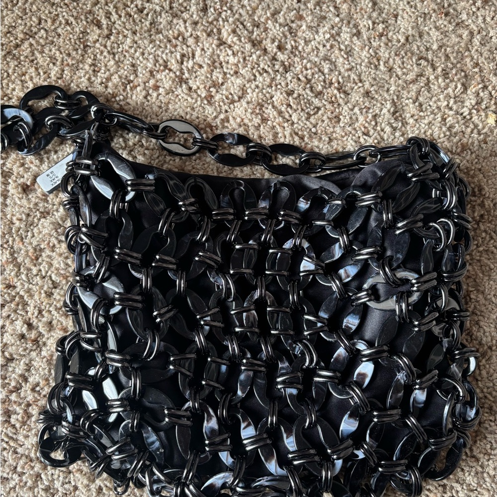 Akira Elegant Black Chain-Link Shoulder Bag
